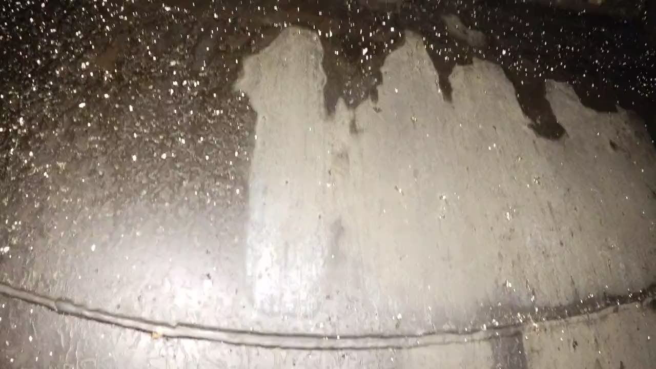 Reaktorwand mit Belägen über einer Schweißnaht